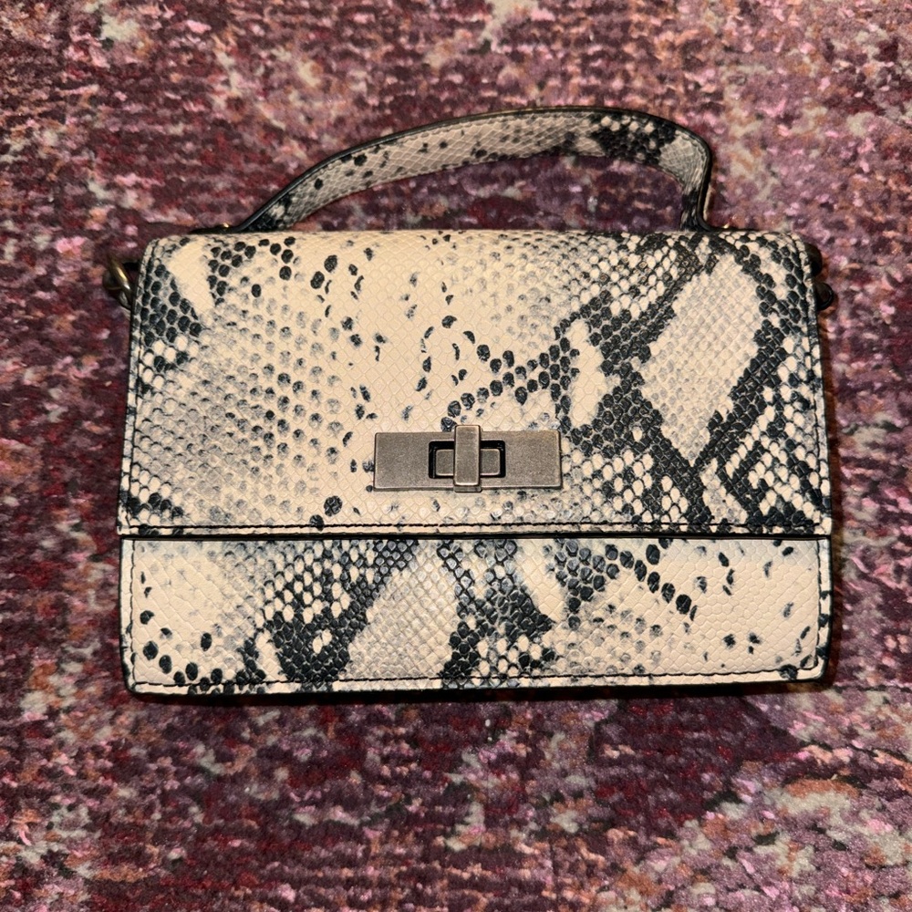 Snake clutch/shoulder bag